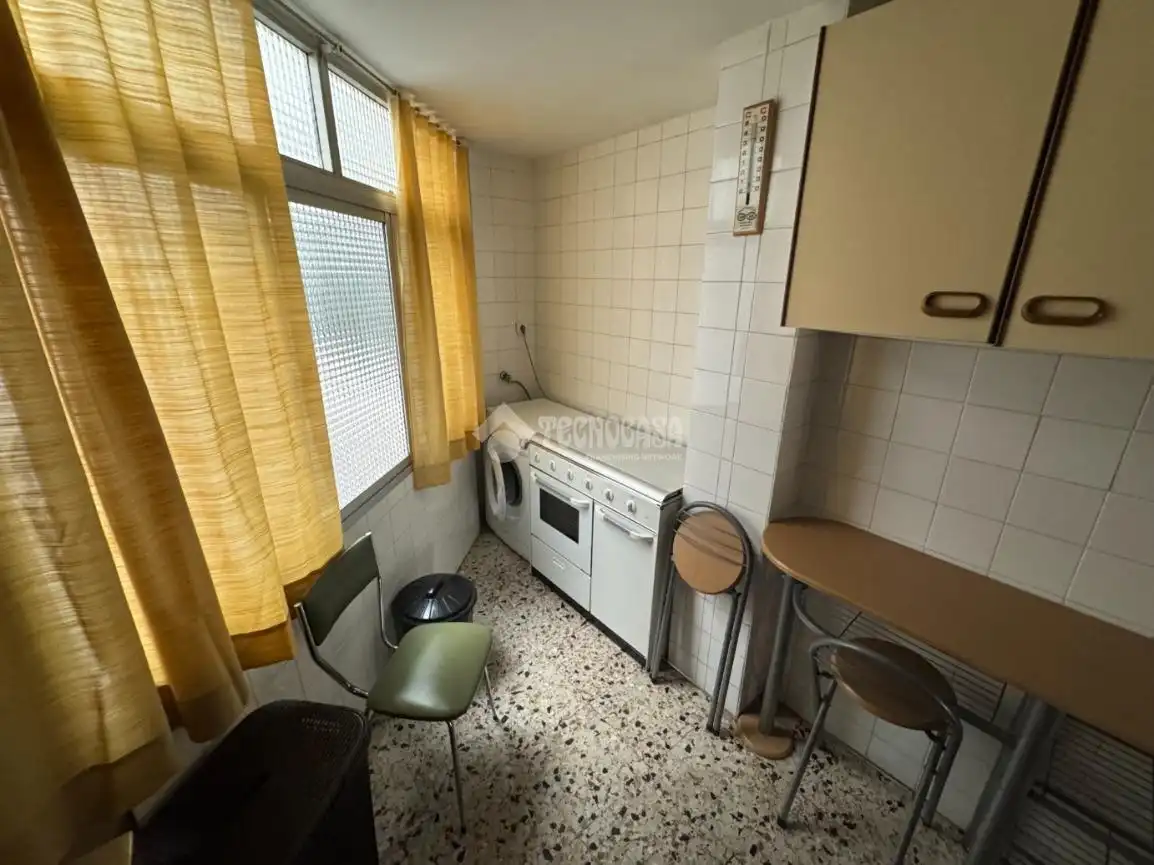 Kitchen of Flat for sale in Sevilla  with Air Conditioner
