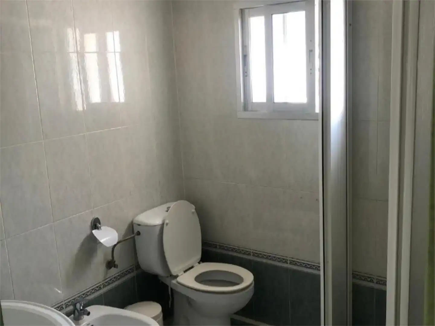 Baño de Casa o chalet de alquiler en Córdoba con Aire acondicionado, Jardín privado y Trastero