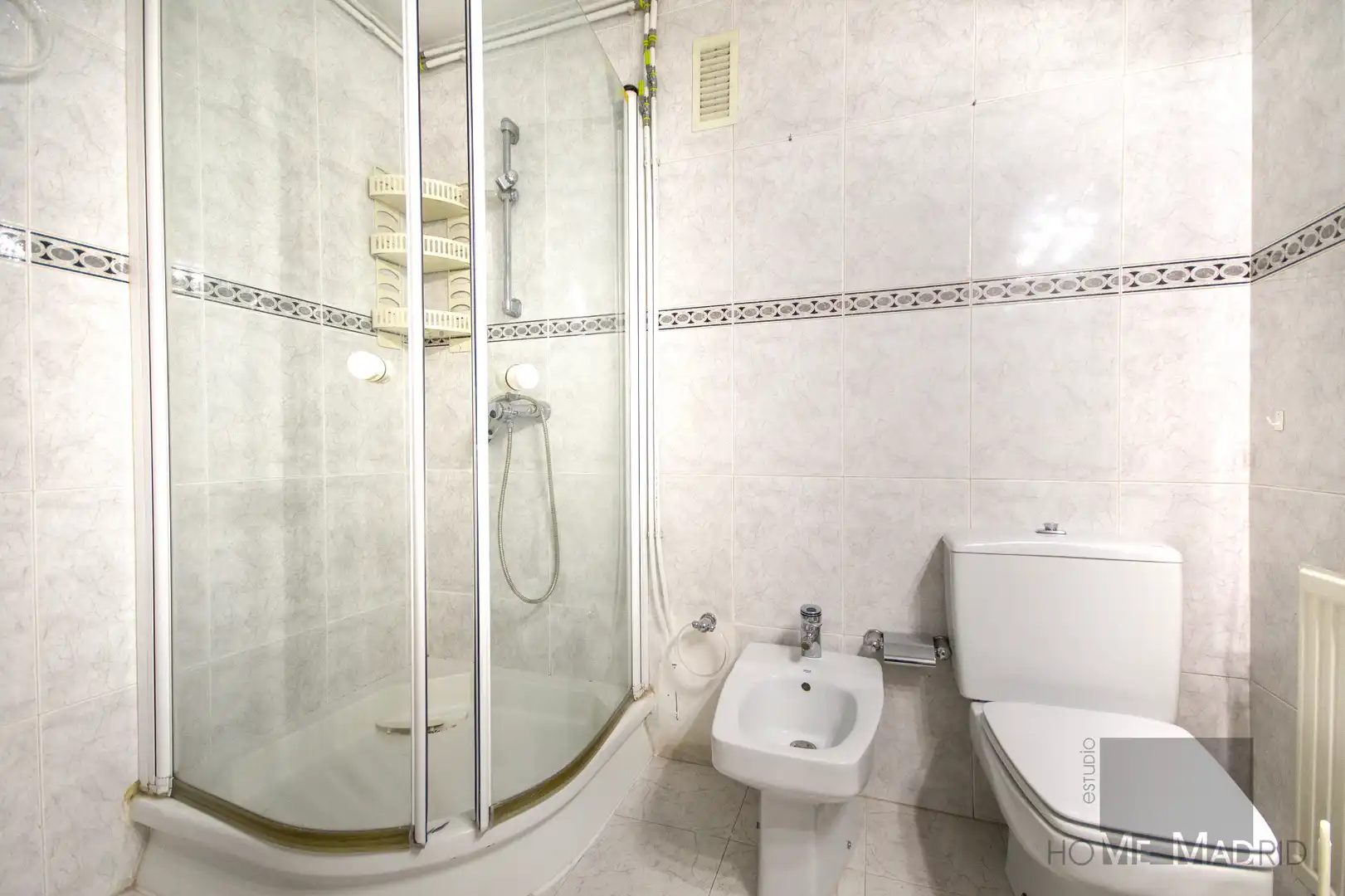 Bathroom of Attic for sale in Madrid  with Air Conditioner, Heating and Terrace