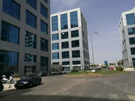 Vista exterior de Oficina de lloguer en Sevilla amb Aire condicionat