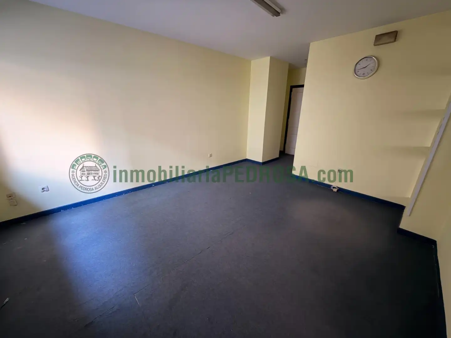 Office space to rent in Calle da virxe do camiño, imagen 3