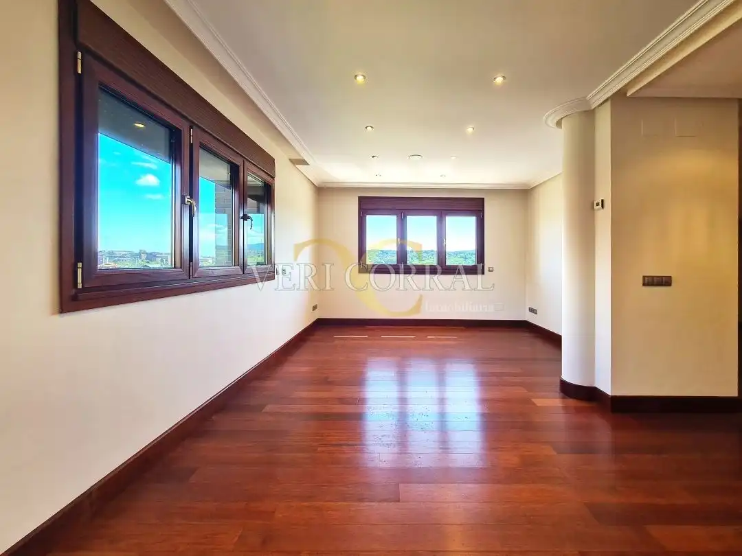 Casa o chalet en venta en Oviedo  con Calefacción, Jardín privado y Terraza