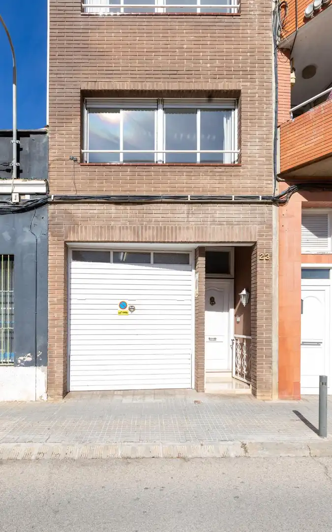 Exterior view of Houses for sale in Terrassa  with Terrace and Storage room