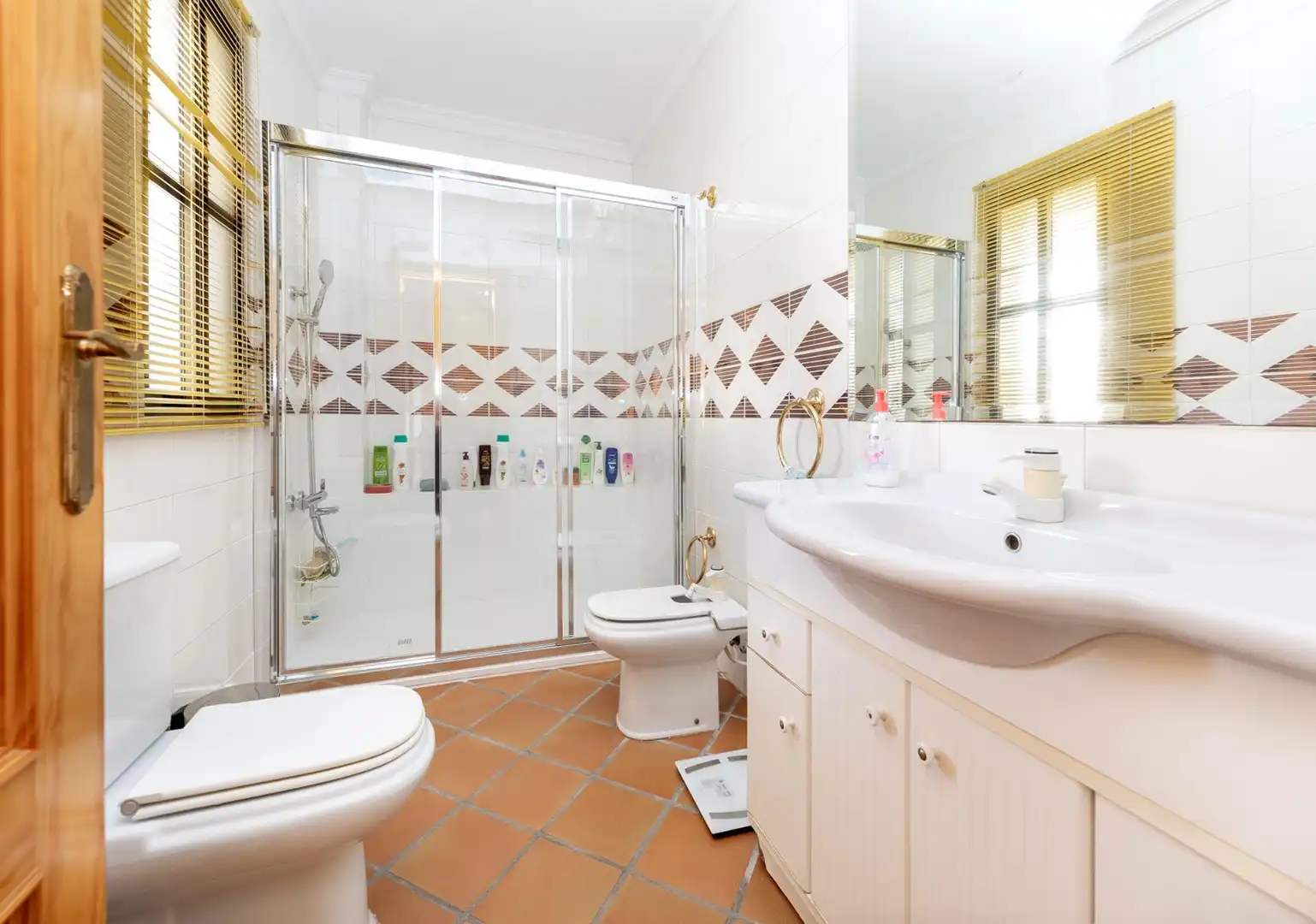 Bathroom of Houses for sale in Albolote  with Private garden, Terrace and Storage room