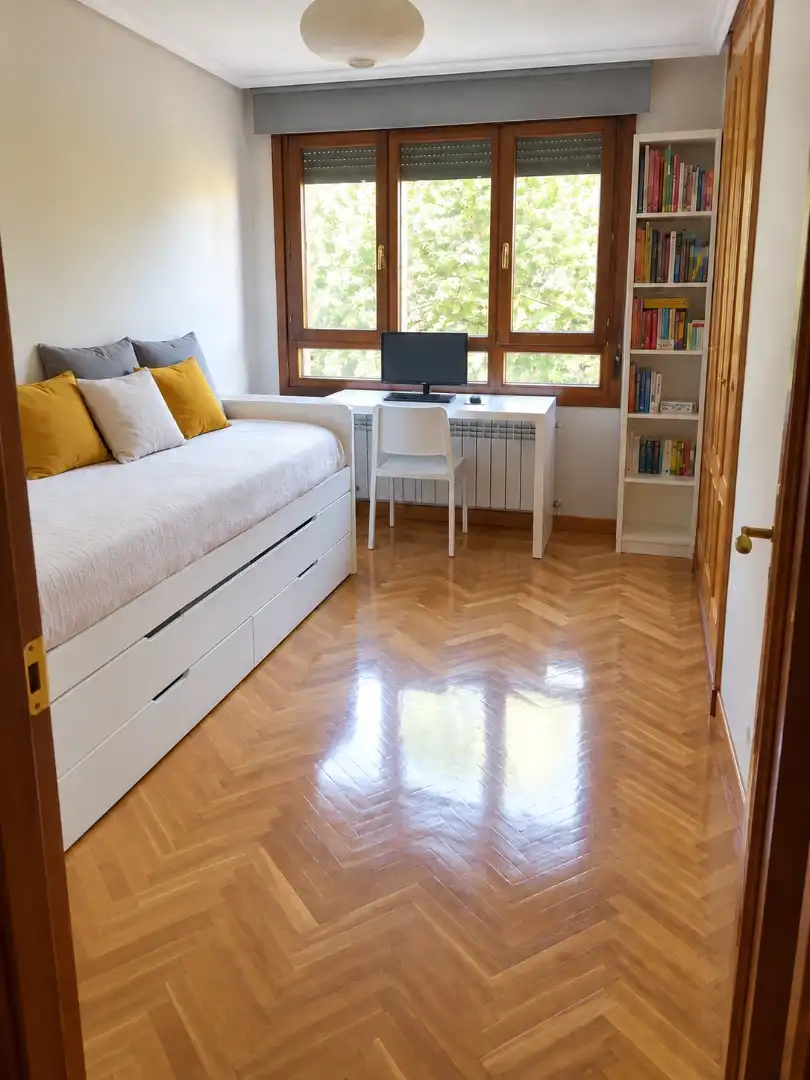 Bedroom of Flat for sale in Valladolid Capital  with Balcony