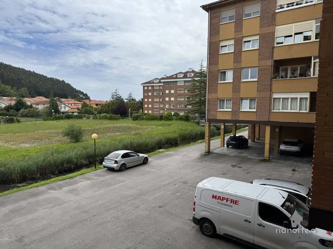 Parking de Piso en venta en Ribadesella con Calefacción