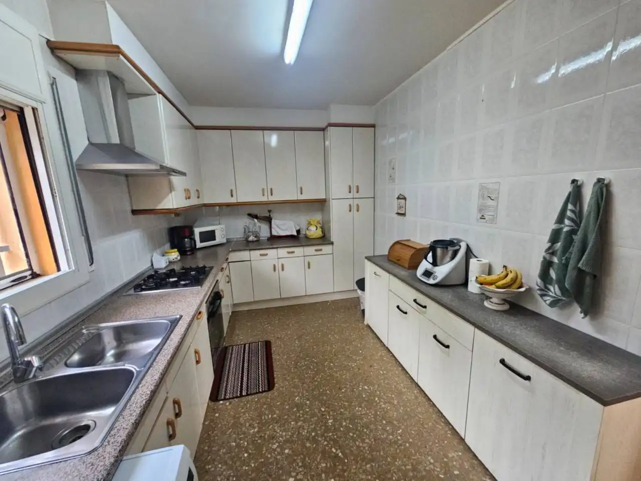 Cuina de Casa o xalet en venda en Rubí amb Aire condicionat, Calefacció i Jardí privat