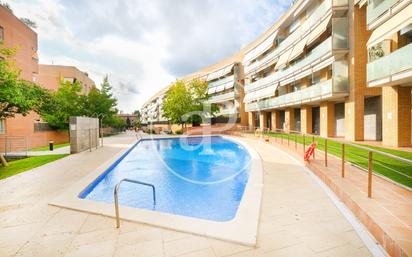 Exterior view of Flat for sale in Sant Cugat del Vallès  with Air Conditioner, Heating and Private garden