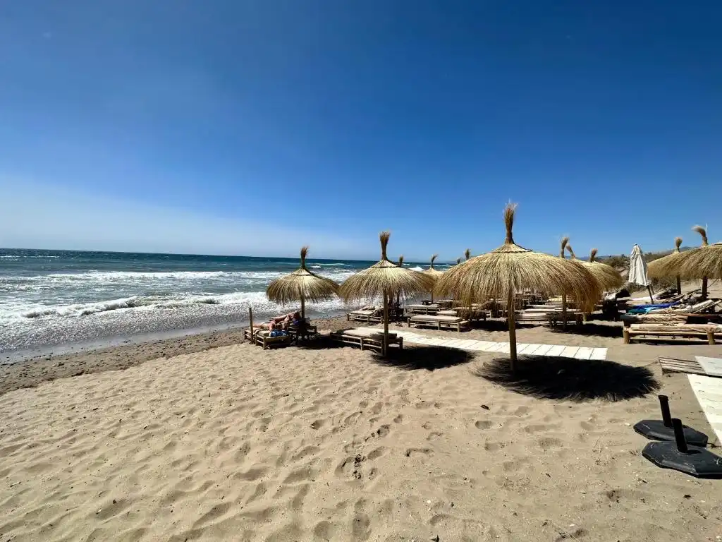 Vista exterior de Casa adosada en venta en Marbella con Jardín privado, Terraza y Trastero