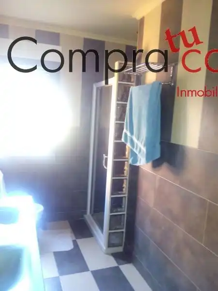 Bany de Casa o xalet en venda en Palazuelos de Eresma amb Calefacció, Jardí privat i Parquet