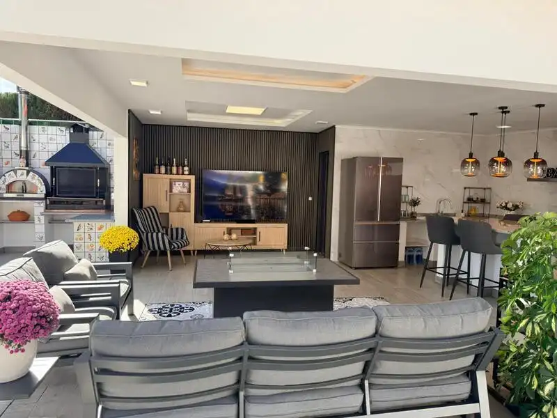 Living room of Houses for rent in Estepona  with Air Conditioner, Private garden and Terrace