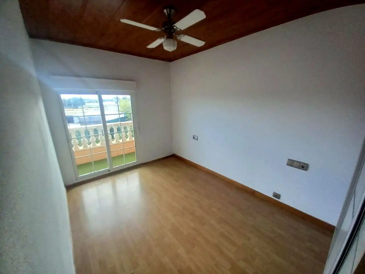 Dormitori de Casa o xalet en venda en Zaragoza amb Aire condicionat, Calefacció i Jardí privat