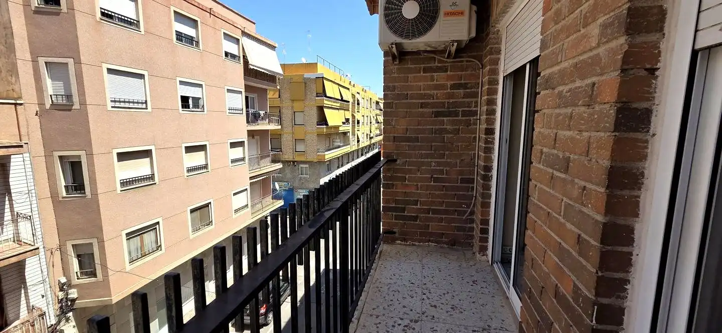 Terrassa de Pis de lloguer en Elche / Elx amb Aire condicionat, Moblat i Balcó