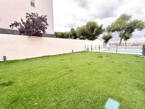 Schwimmbecken von Wohnung zur Miete in Madrid mit Klimaanlage, Heizung und Parkett