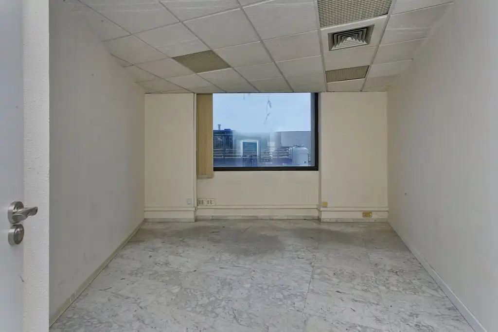 Oficina en venda en Cornellà de Llobregat