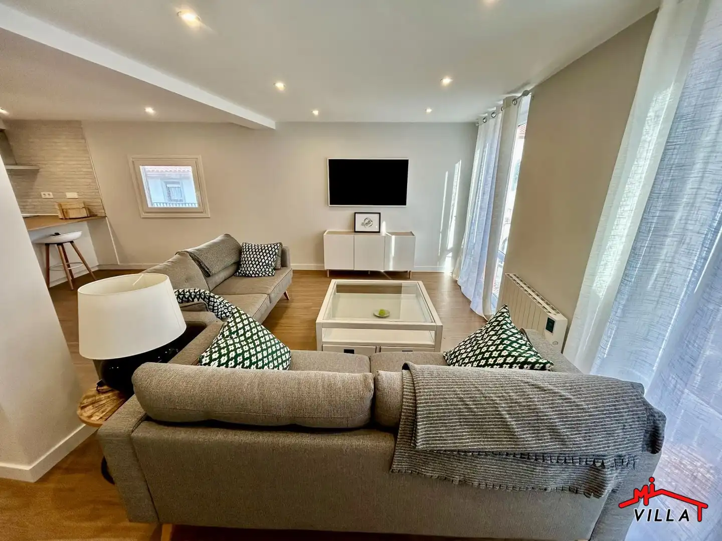 Living room of Flat for sale in Laredo  with Heating, Parquet flooring and Balcony