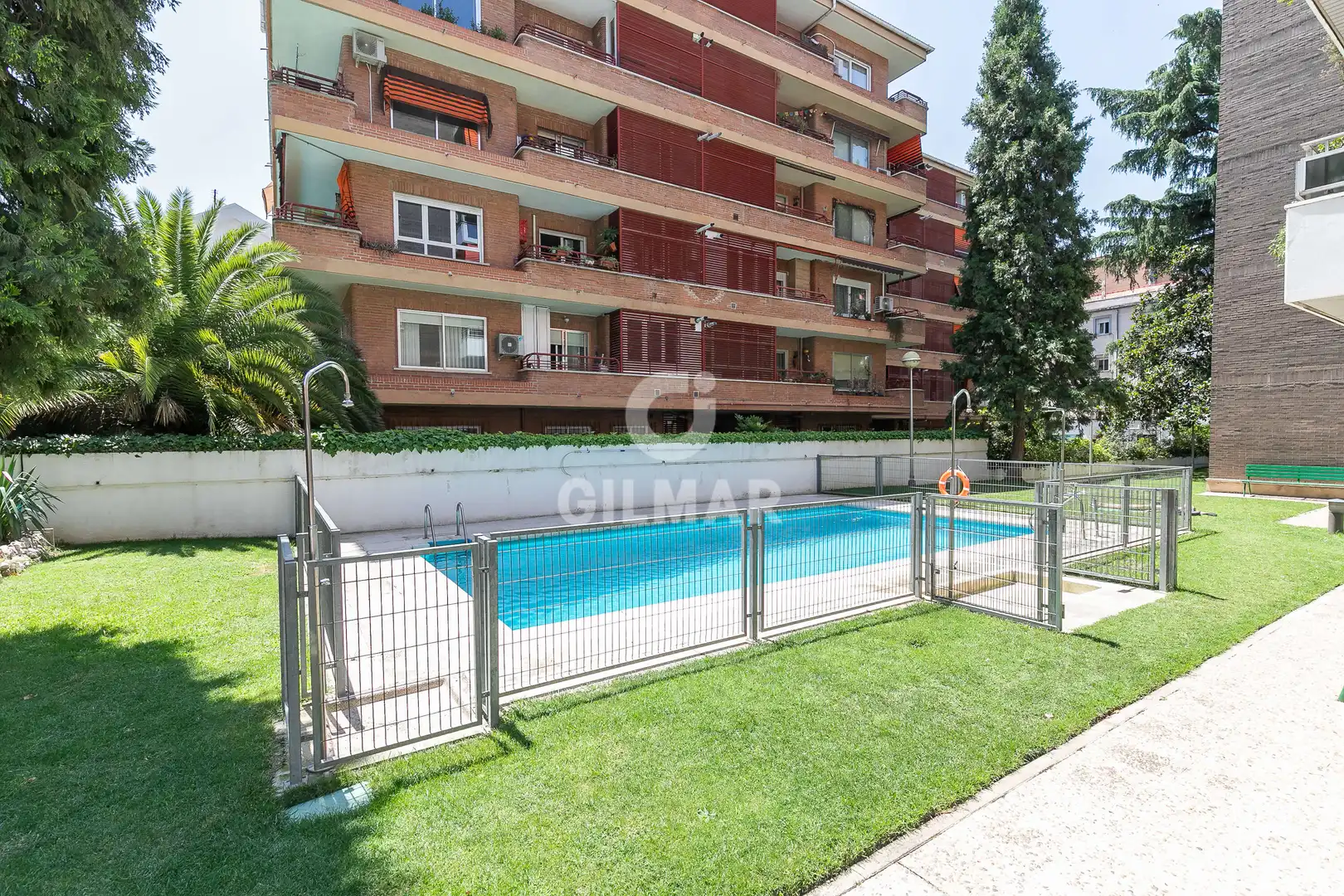 Piscina de Piso en venta en Madrid con Calefacción, Jardín privado y Piscina