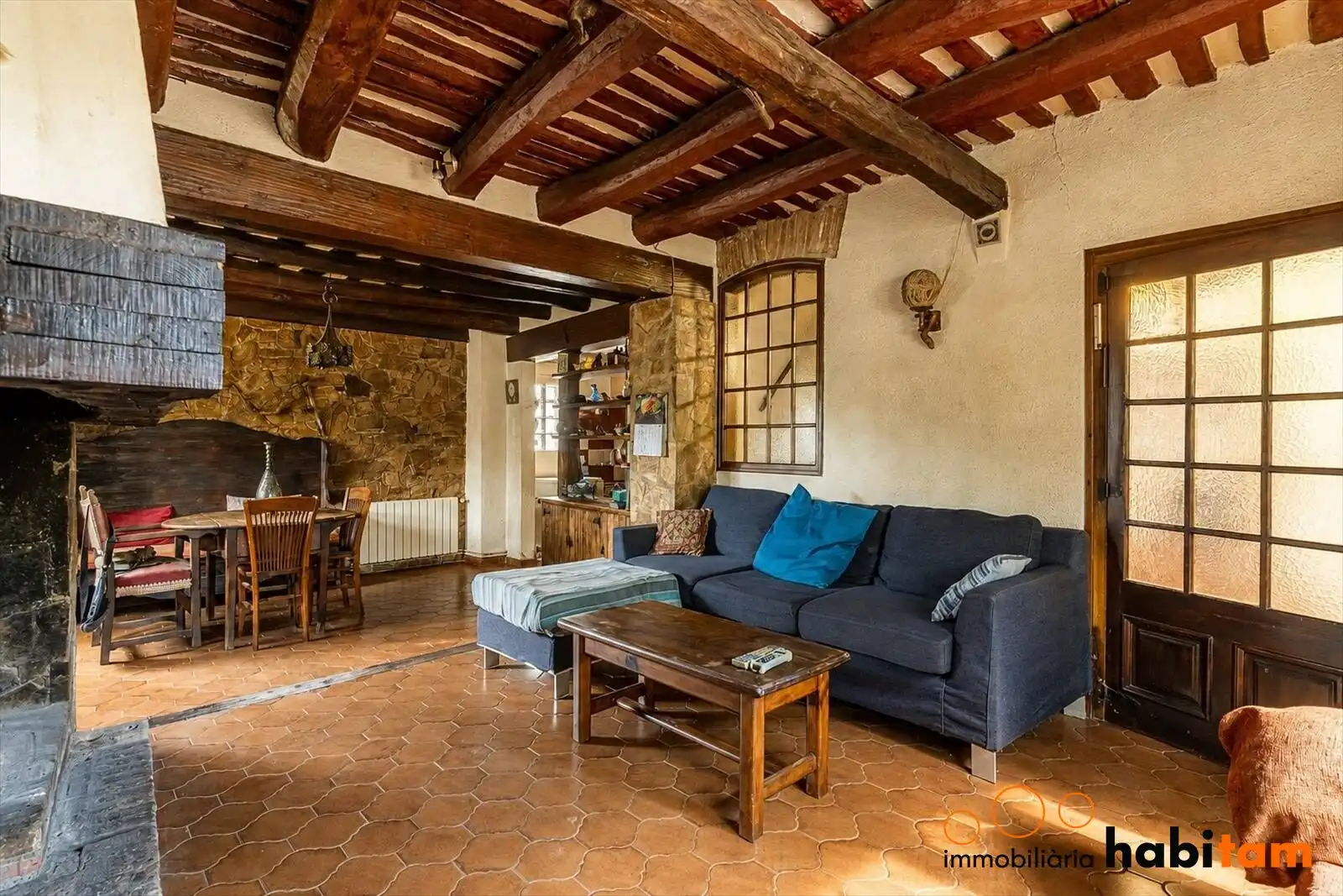 Sala de estar de Finca rústica en venta en Sils con Aire acondicionado, Calefacción y Jardín privado