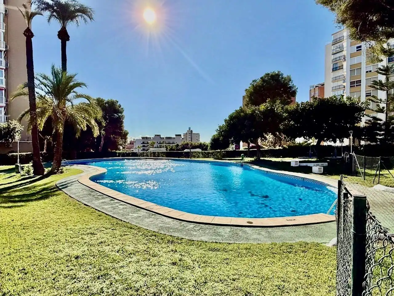 Piscina de Apartament en venda en Benidorm amb Terrassa i Piscina comunitària