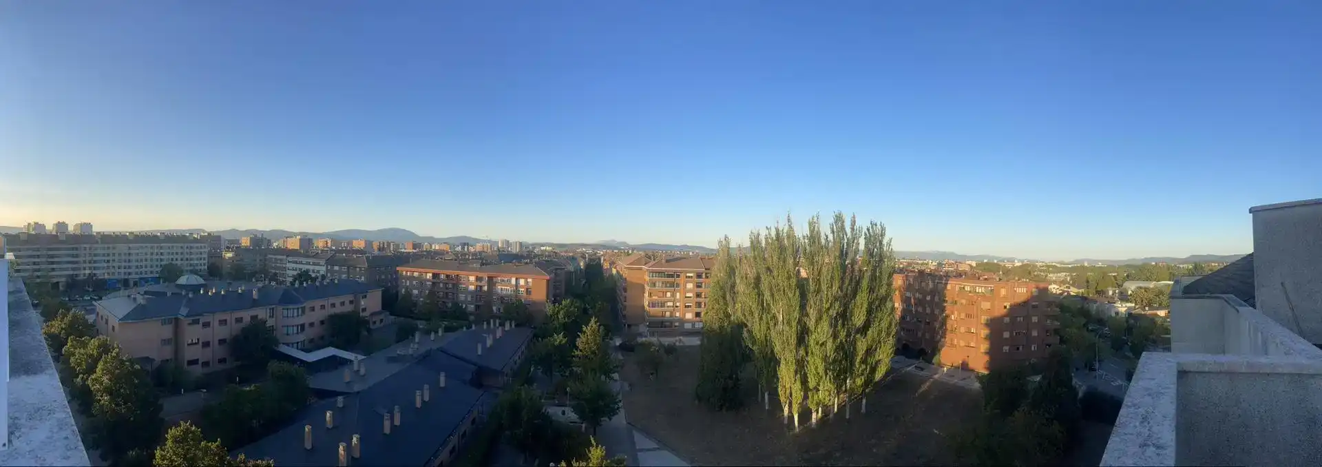 Vista exterior de Àtic en venda en Vitoria - Gasteiz