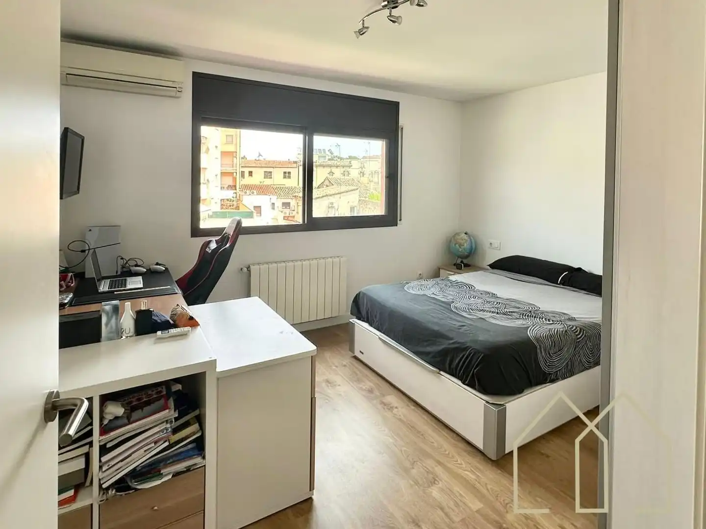 Schlafzimmer von Einfamilien-Reihenhaus zum Verkauf in Caldes de Malavella mit Klimaanlage, Heizung und Privatgarten