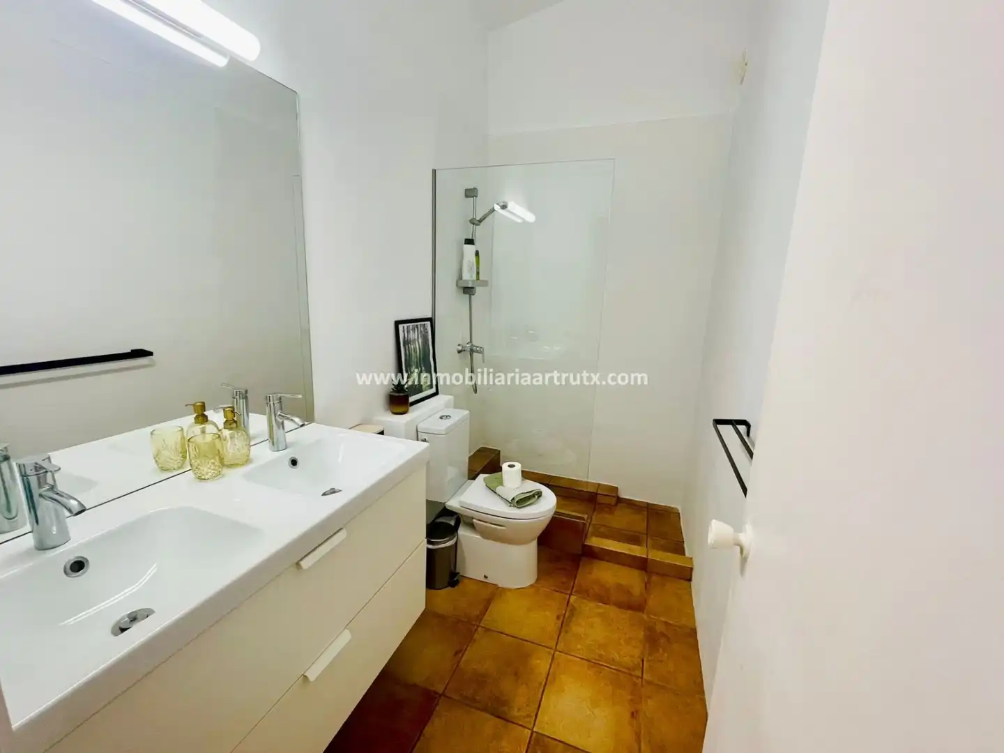 Bany de Apartament en venda en Ciutadella de Menorca amb Aire condicionat, Terrassa i Moblat