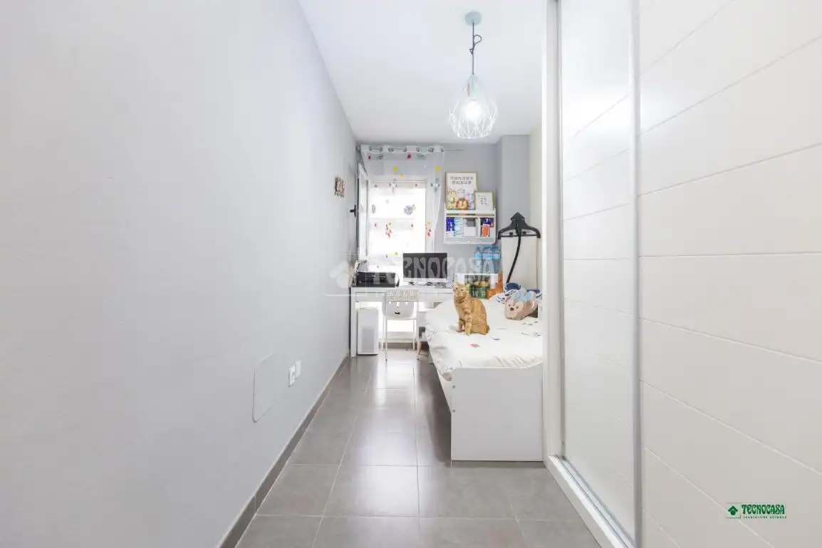Schlafzimmer von Wohnung zum Verkauf in Almería mit Klimaanlage