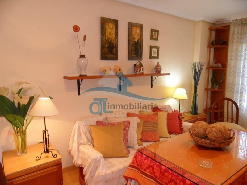 Living room of Flat to rent in Linares  with Air Conditioner, Heating and Furnished