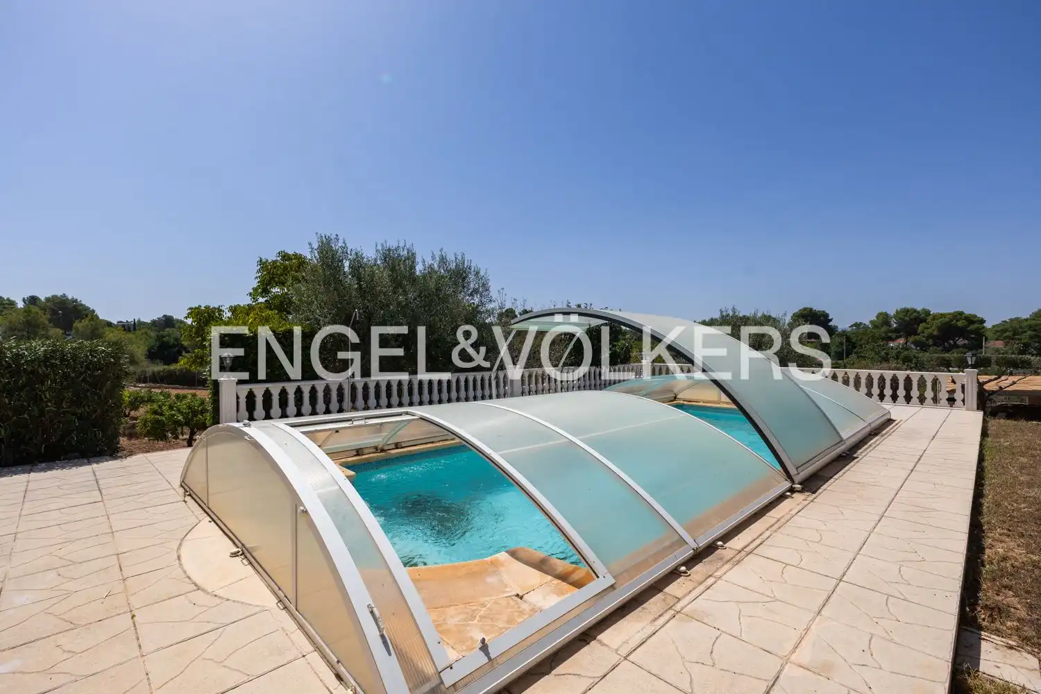 Swimming pool of Houses for sale in Montserrat  with Air Conditioner, Heating and Private garden
