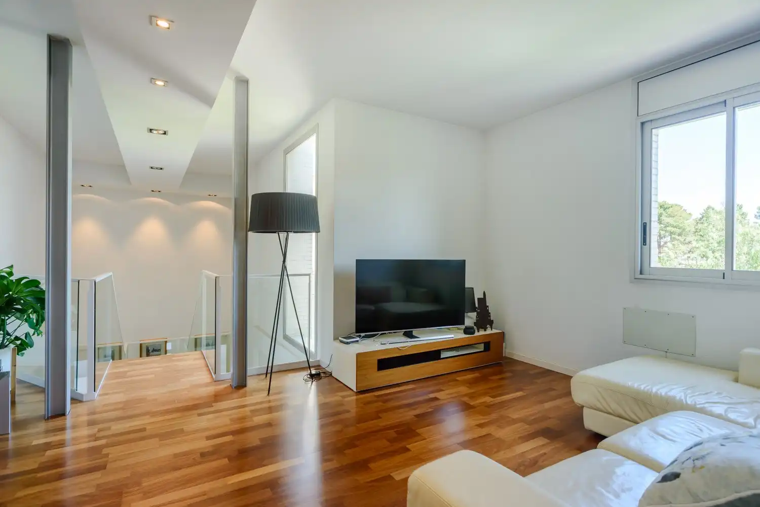 Living room of Houses for sale in Girona  with Air Conditioner, Heating and Storage room