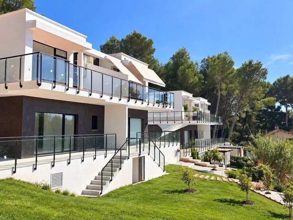 Vista exterior de Casa o chalet en venta en Chiva con Aire acondicionado y Terraza