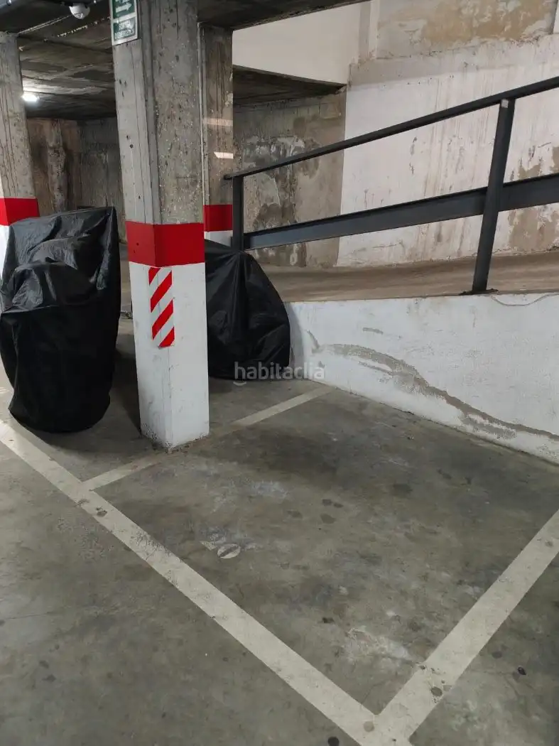 Moto de lloguer a Carrer del Carril 21, imagen 4