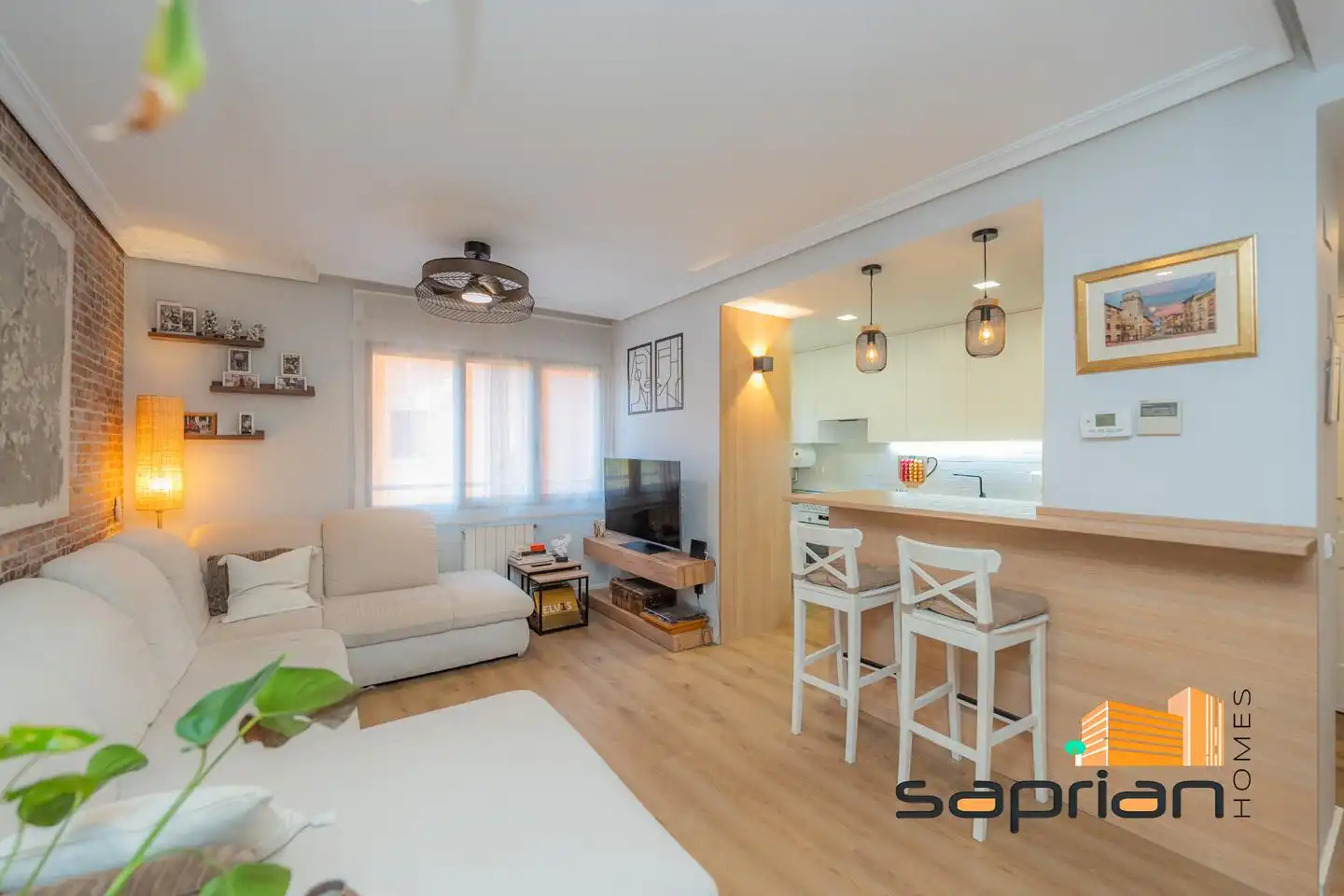 Sala de estar de Piso en venta en Alcalá de Henares con Aire acondicionado, Calefacción y Jardín privado