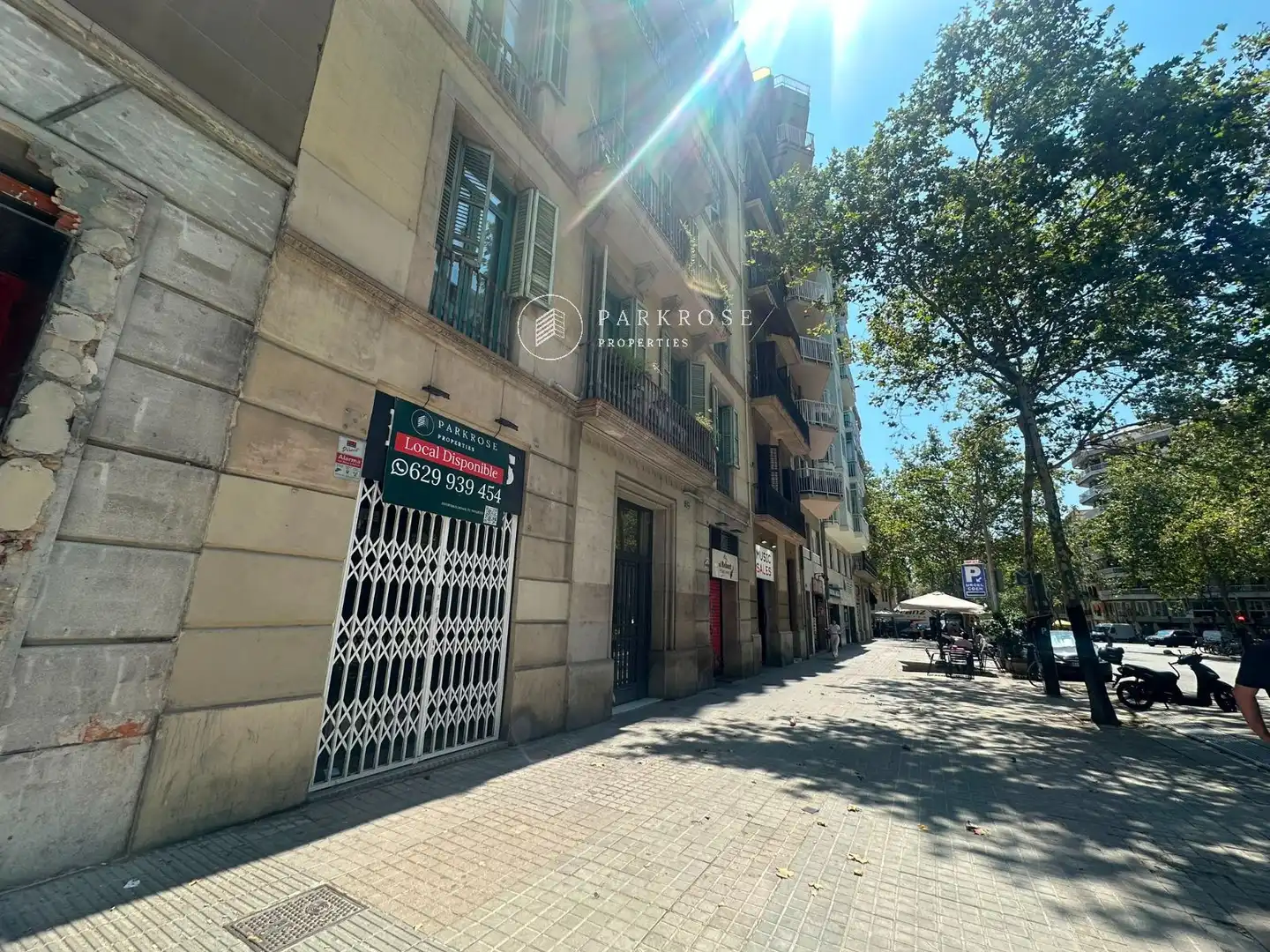 Vista exterior de Local de lloguer en Barcelona amb Aire condicionat i Alarma