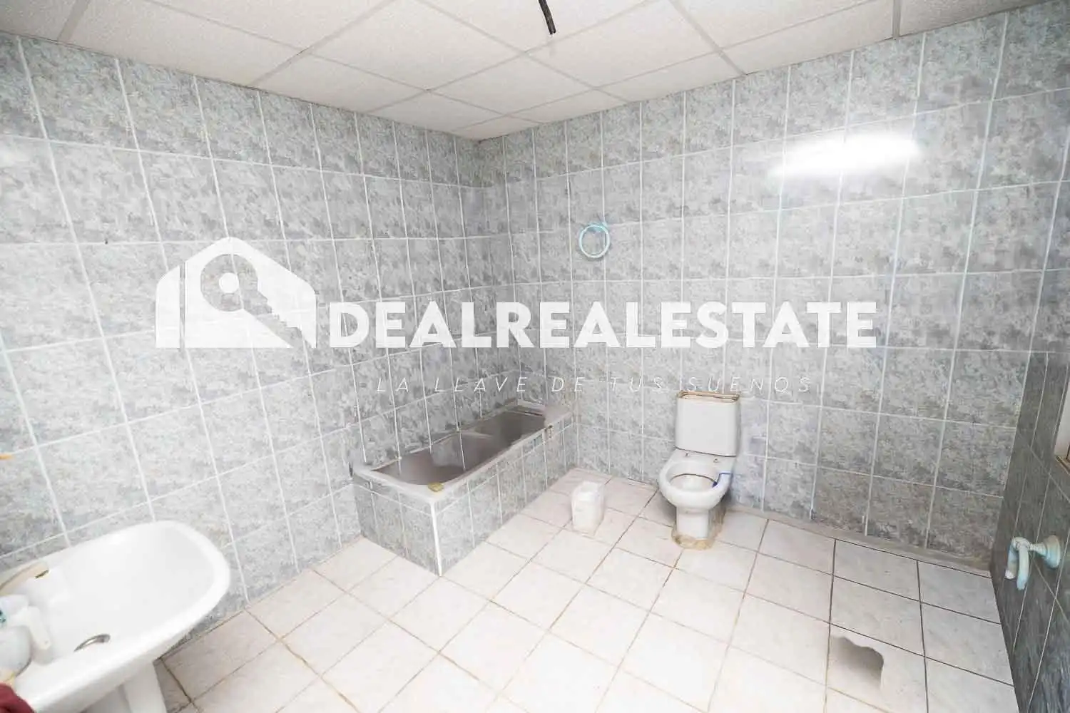 Baño de Casa o chalet en venta en La Rinconada con Jardín privado y Trastero