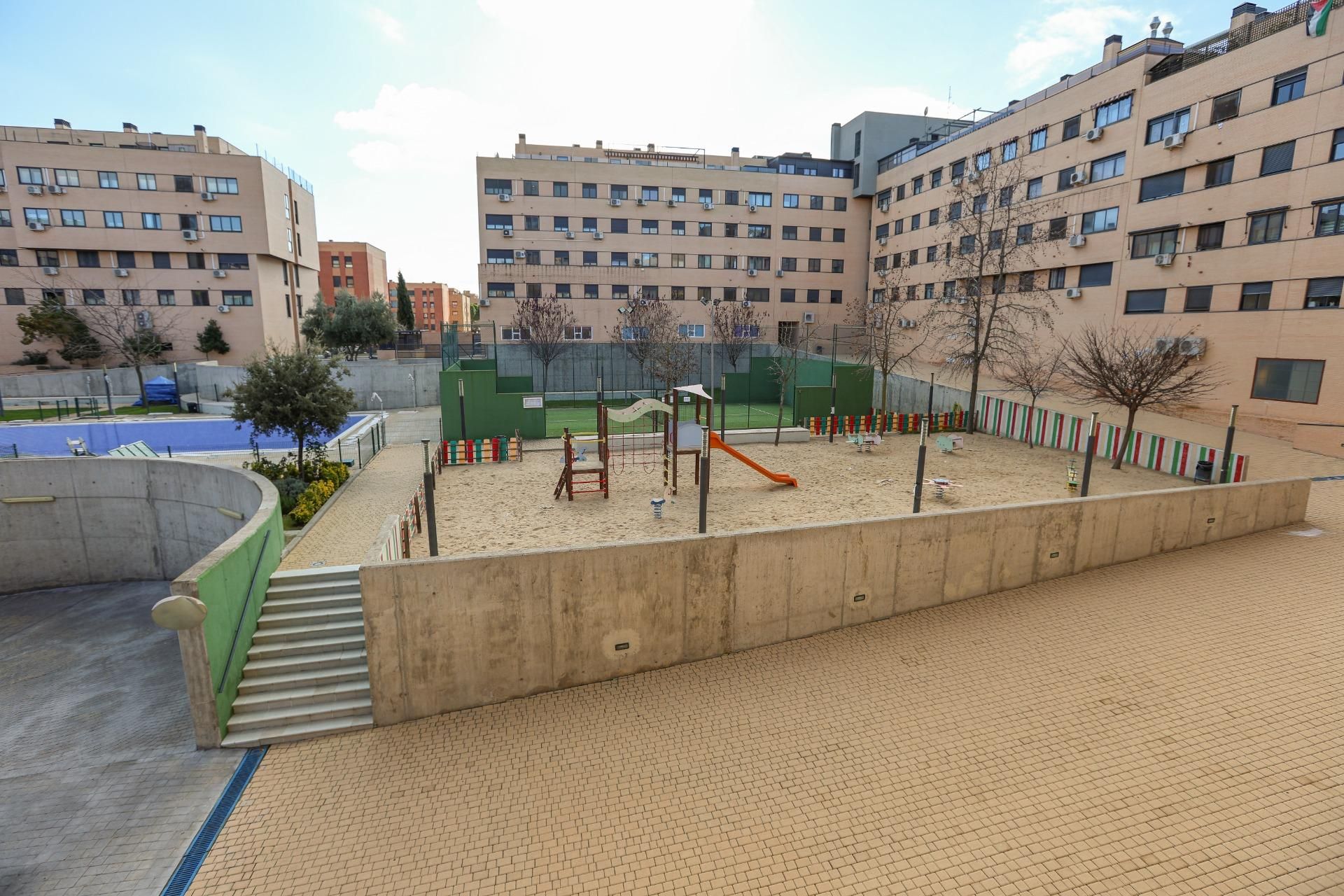 Terrace of Flat for sale in Valdemoro  with Air Conditioner, Heating and Community pool