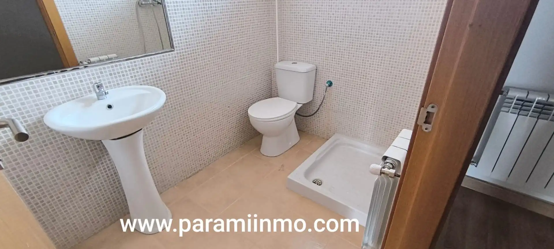 Baño de Casa o chalet en venta en Hormilleja con Calefacción, Jardín privado y Terraza