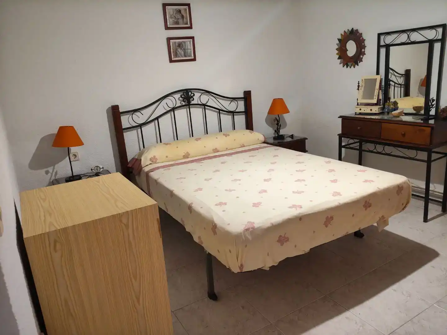 Dormitori de Casa adosada en venda en Mora amb Traster i Moblat