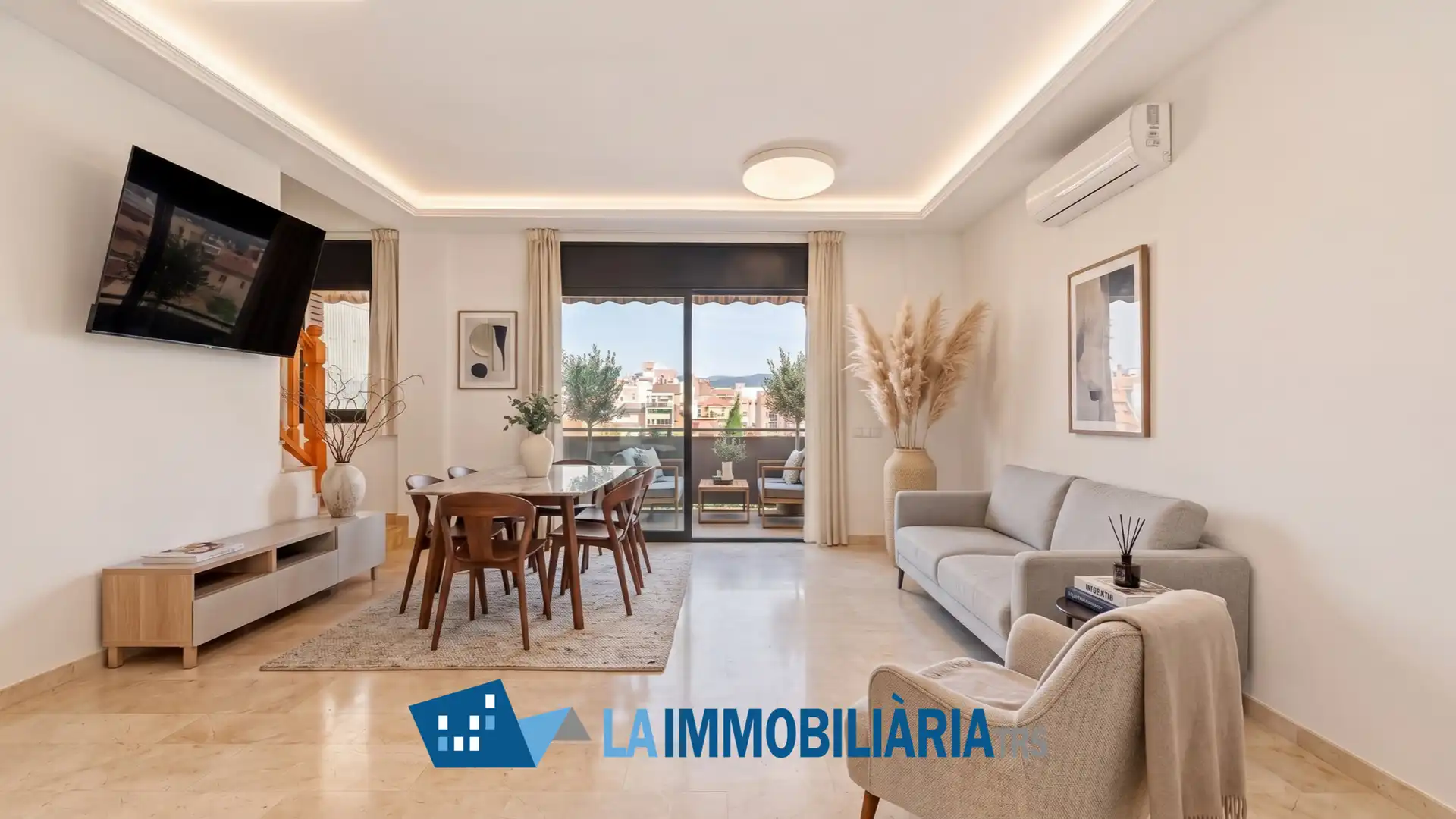 Vista exterior de Dúplex en venta en Terrassa con Aire acondicionado, Calefacción y Terraza