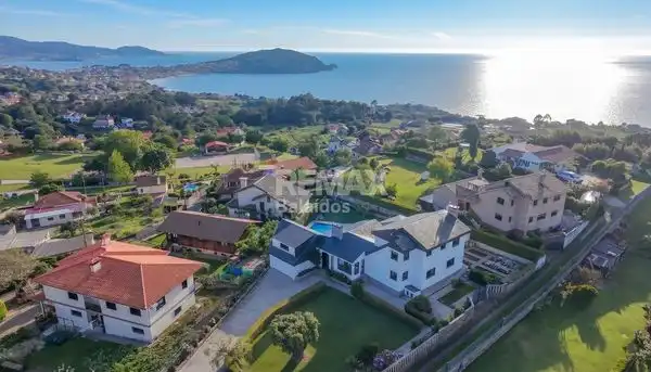 Exterior view of Houses for sale in Vigo   with Heating, Private garden and Parquet flooring