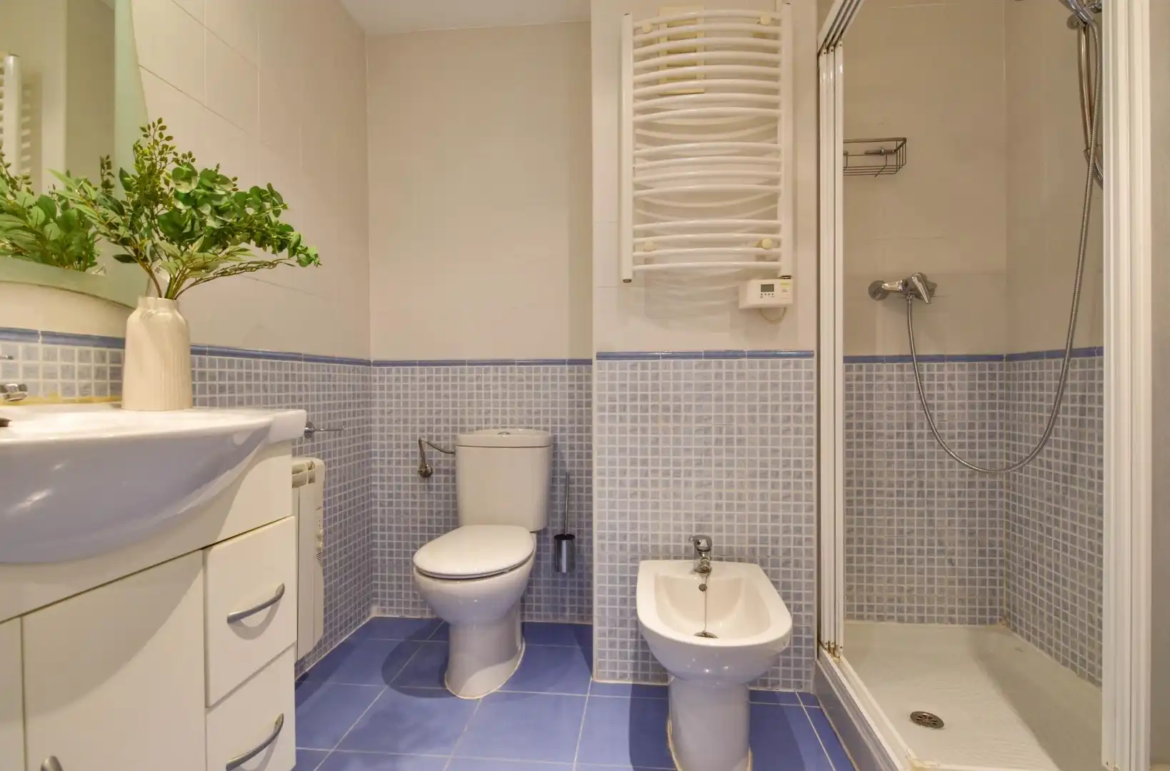 Baño de Piso de alquiler en Puçol con Aire acondicionado, Jardín privado y Terraza