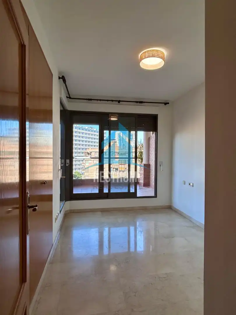 Vista exterior de Àtic de lloguer en Valencia amb Aire condicionat, Calefacció i Terrassa