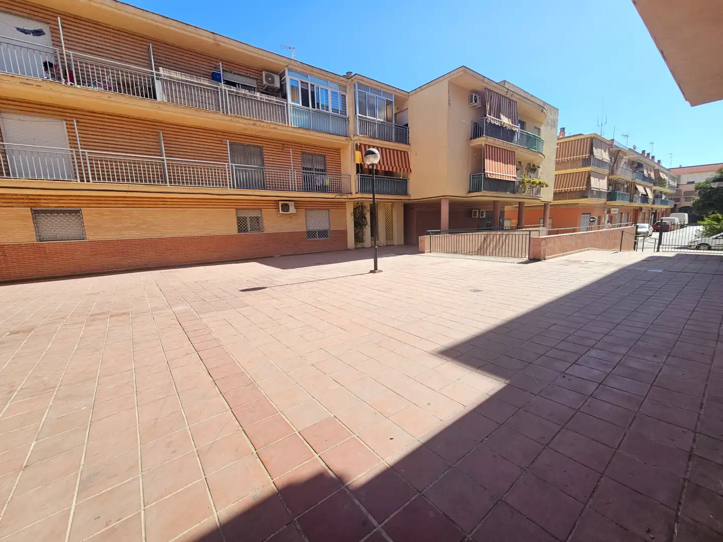 Vista exterior de Pis en venda en Santa Fe amb Terrassa i Balcó