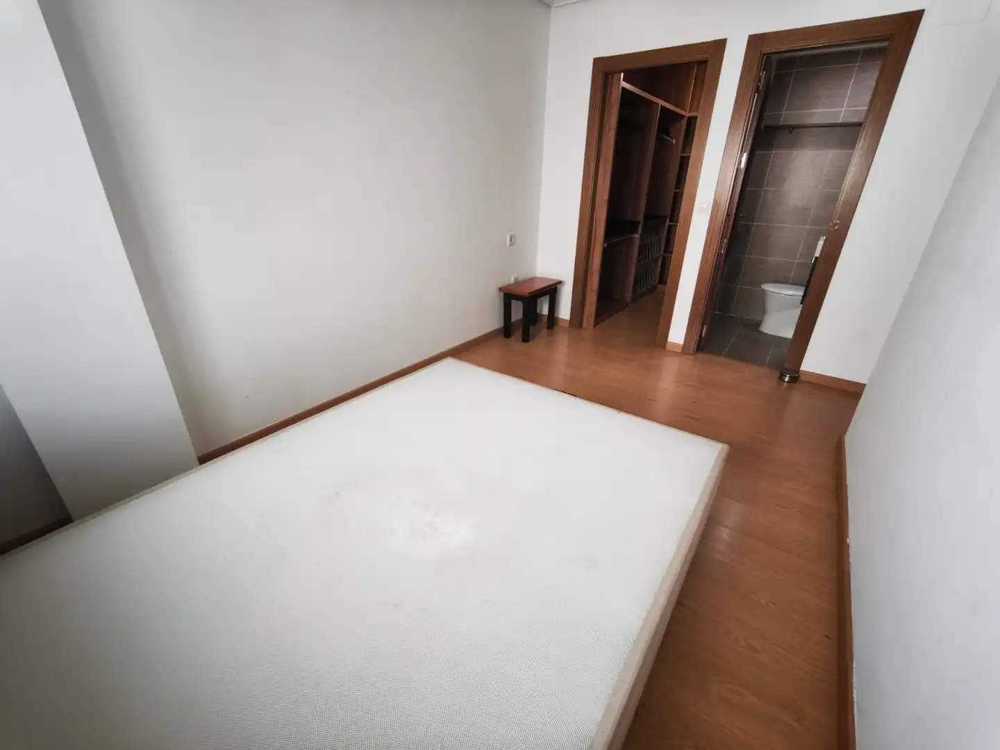Habitación de Ático en venta en Albacete con Aire acondicionado, Calefacción y Parquet