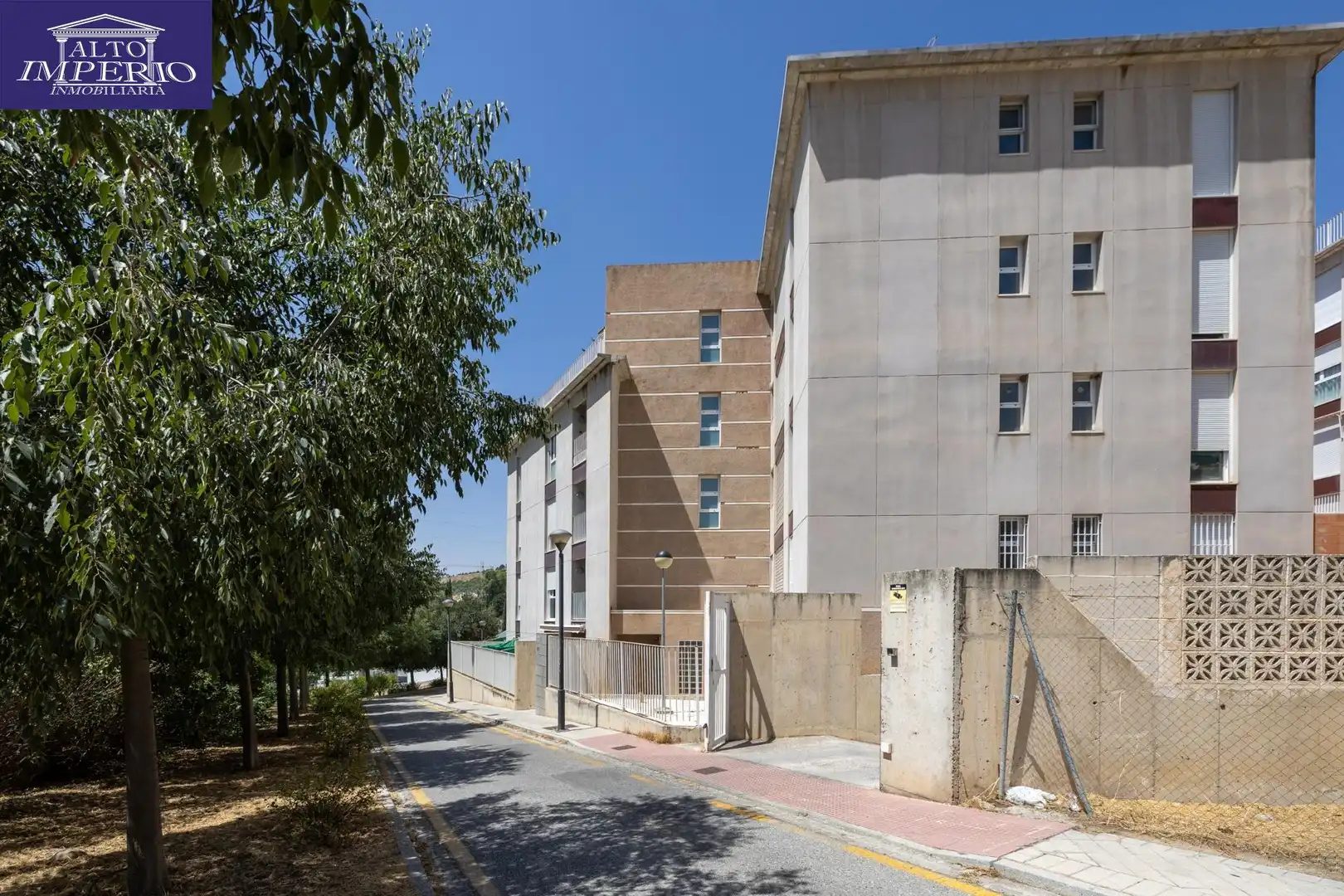 Flat with lift for sale in Genil, imagen 3