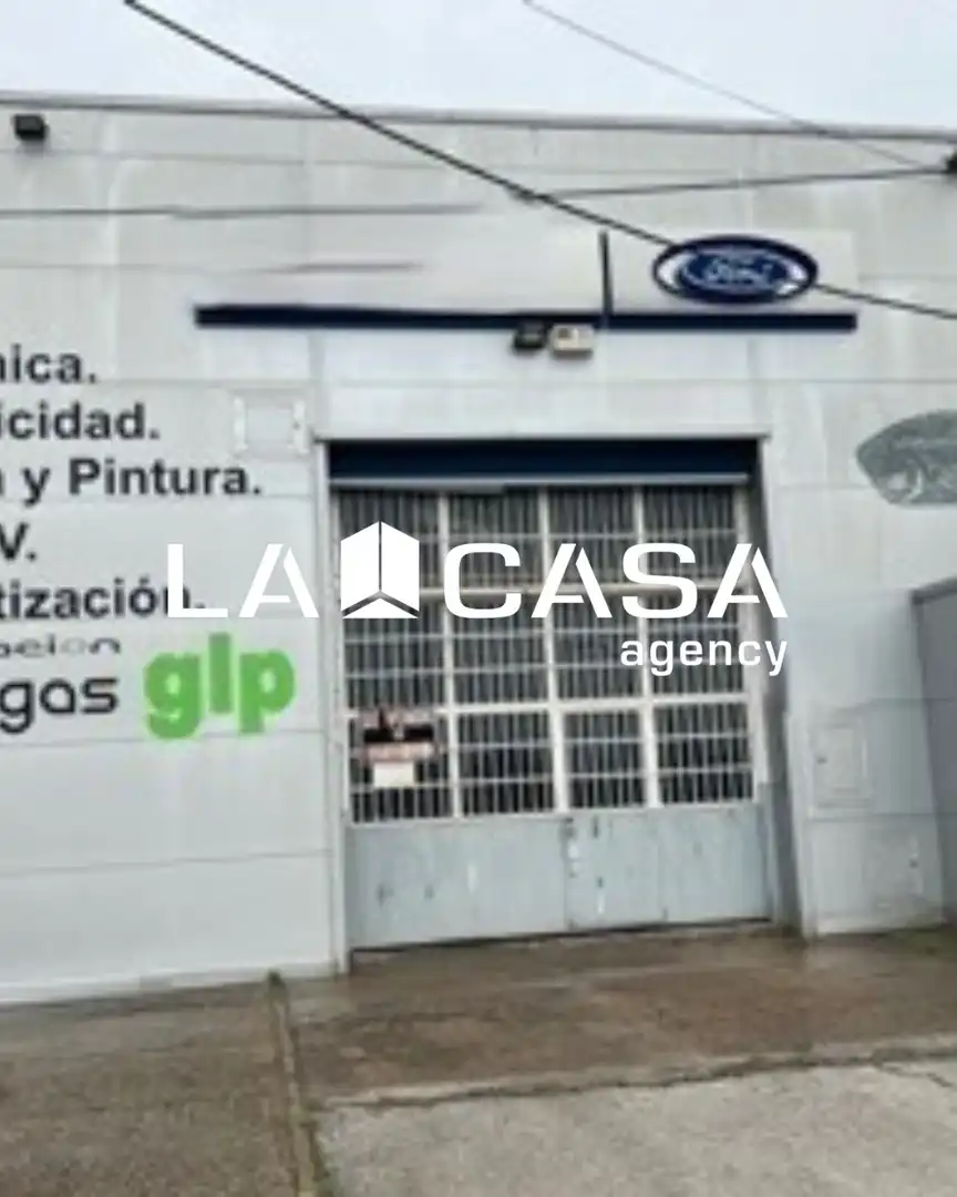 Außenansicht von Fabrikhallen zum Verkauf in La Rinconada