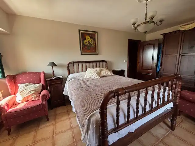 Dormitori de Casa o xalet de lloguer en Valdoviño amb Calefacció, Jardí privat i Parquet