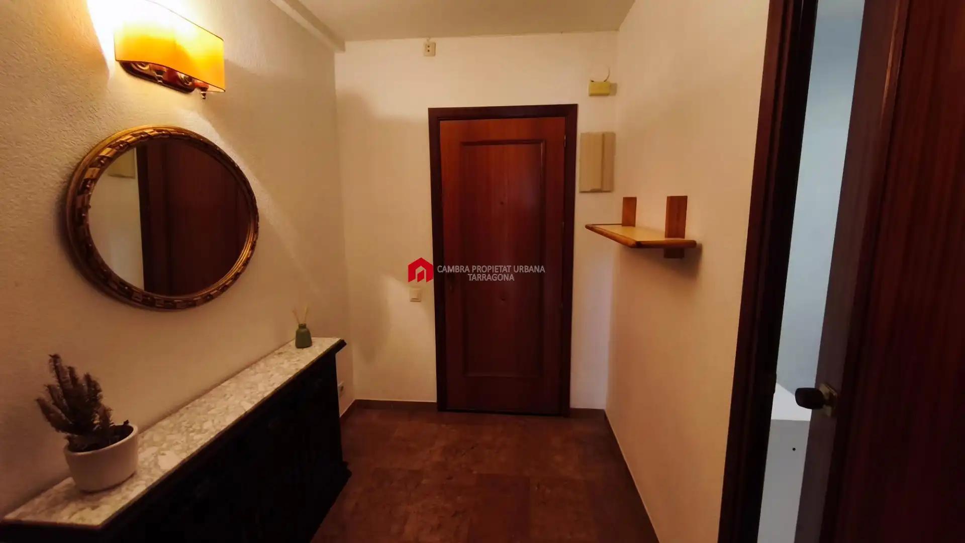 Wohnung zum Verkauf in Tortosa mit Privatgarten, Terrasse und Möbliert