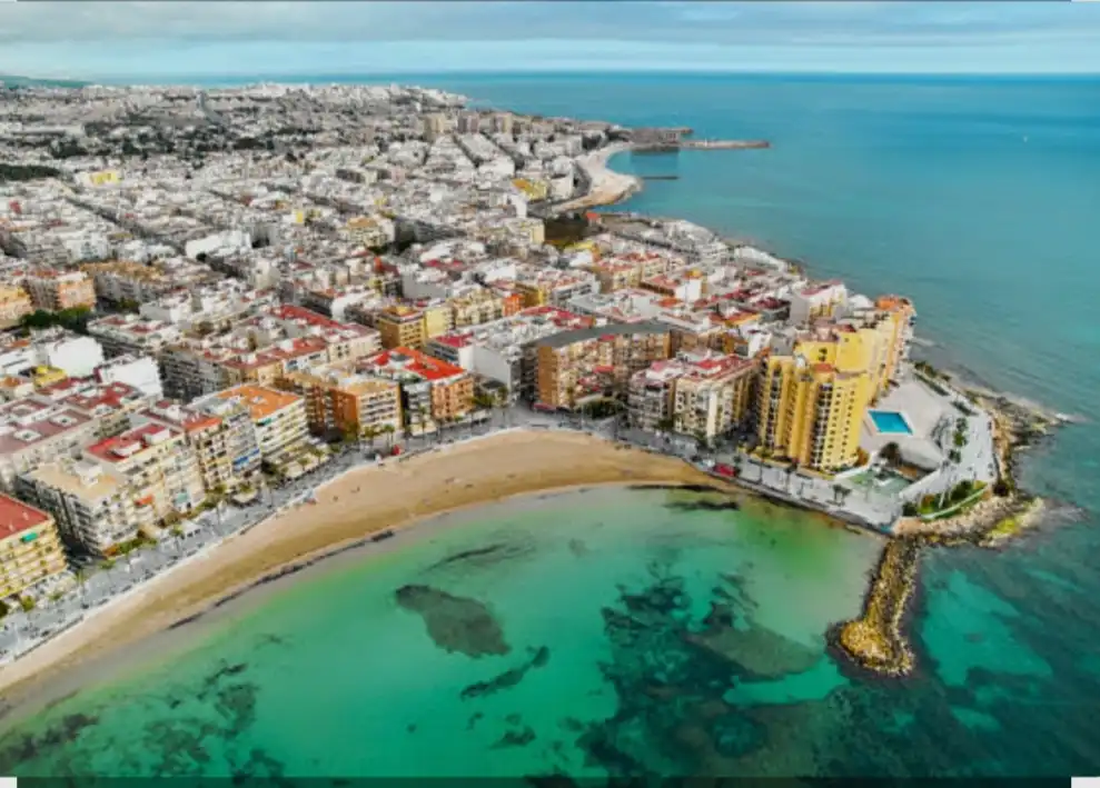 Hotel con ascensore in vendita a Avinguda del Mediterrani, imagen 5