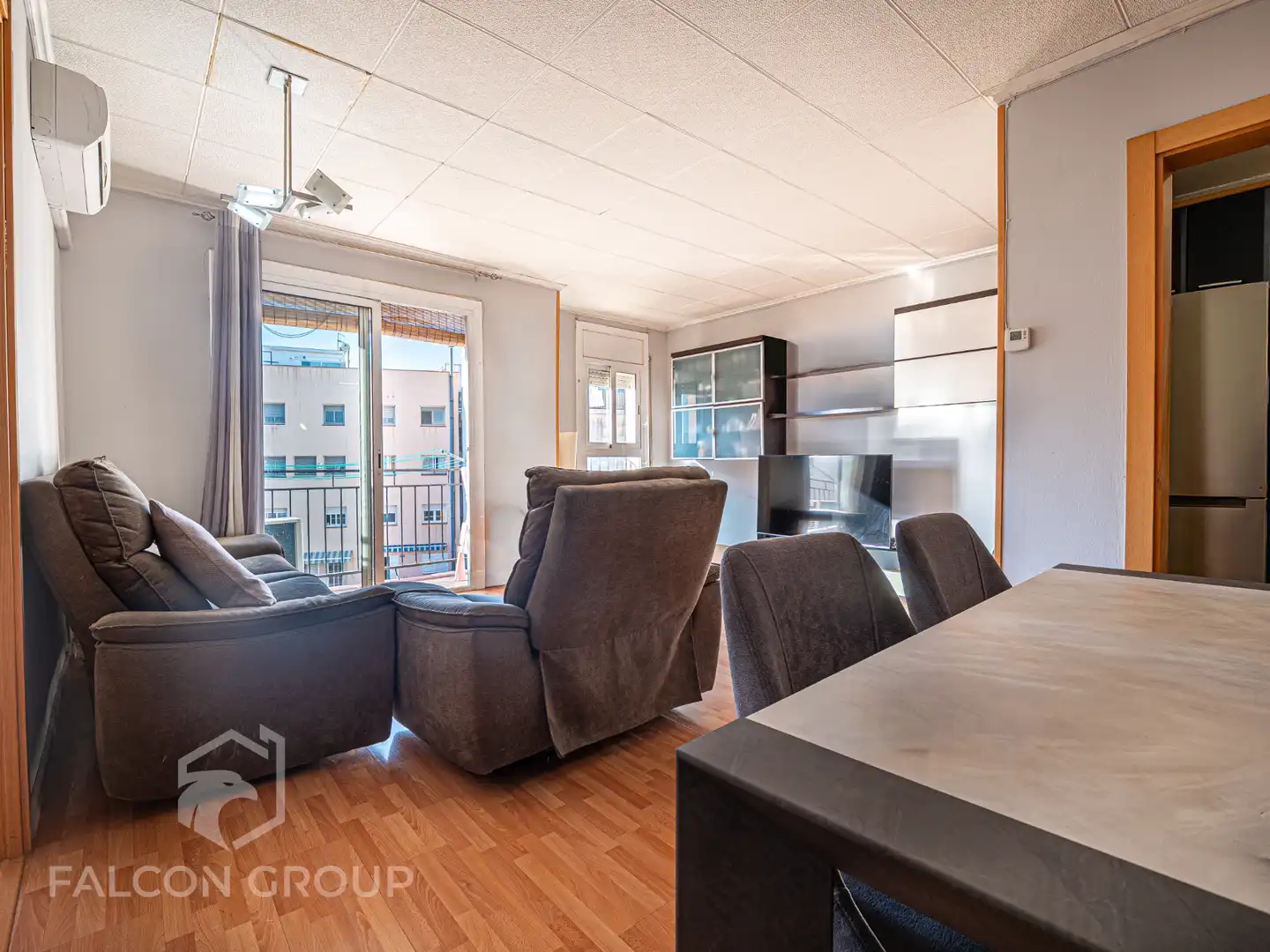 Sala de estar de Piso en venta en Vilanova i la Geltrú con Aire acondicionado, Calefacción y Parquet